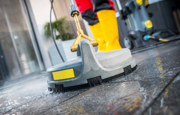 Best Deck Cleaning Services  in Falconer, NY